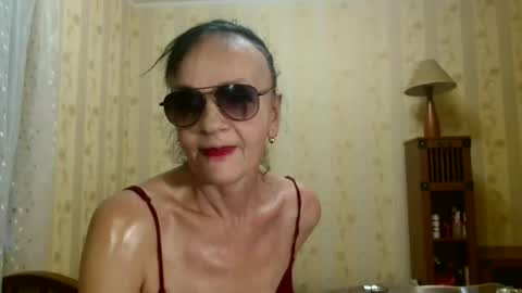 Snapshot of valenttijm3851 chatting on 3, 10, 2025 valentijm online show from 3, 10, 2025
