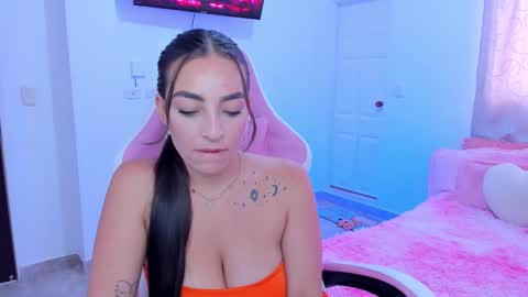 Snapshot of valeri_garciaa chatting on 25, 11, 2025 Tatiana Lopez online show from 25, 11, 2025