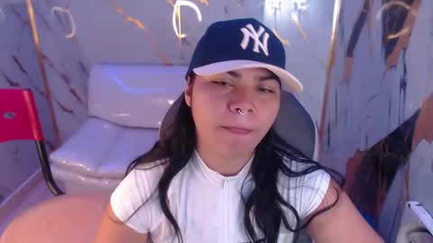 valeri_harpers4 online show from 8, 10, 2025