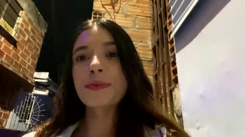 Snapshot of valeria_mendozza chatting on 1, 1, 2025 online show from 1, 1, 2025