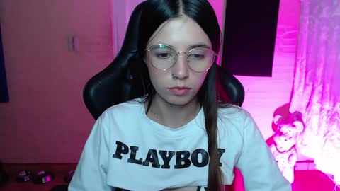 Snapshot of valeria_mendozza chatting on 9, 1, 2025 online show from 9, 1, 2025