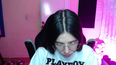 Snapshot of valeria_mendozza chatting on 12, 1, 2025 online show from 12, 1, 2025