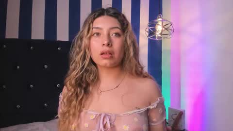 Snapshot of valeria_rouse28 chatting on 24, 9, 2025 valeria_rouse28 online show from 24, 9, 2025