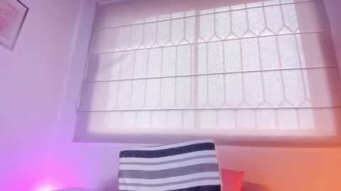 Snapshot of valeria_uribe22 chatting on 2, 5, 2026 online show from 2, 5, 2026