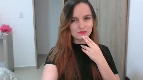 Snapshot of valeriafrannco chatting on 2, 3, 2025 valeriafrannco online show from 2, 3, 2025