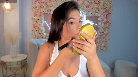 Snapshot of valeriaroldanx chatting on 9, 2, 2025 Valeria online show from 9, 2, 2025