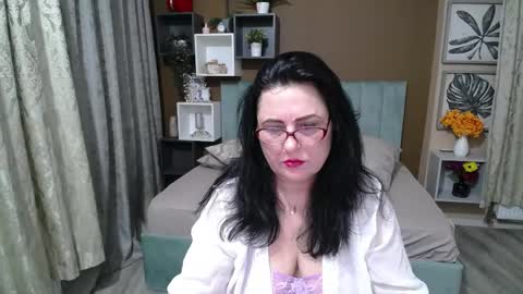 valeriasmiths online show from 9, 6, 2026