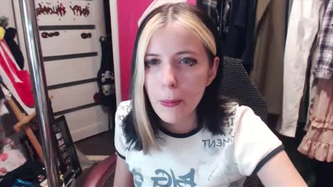 Snapshot of valeriaxkiss chatting on 22, 2, 2025 ValeriaXKiss online show from 22, 2, 2025