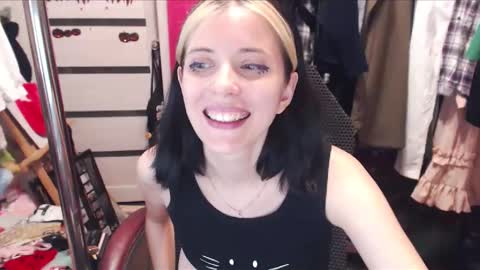 Snapshot of valeriaxkiss chatting on 10, 3, 2025 ValeriaXKiss online show from 10, 3, 2025