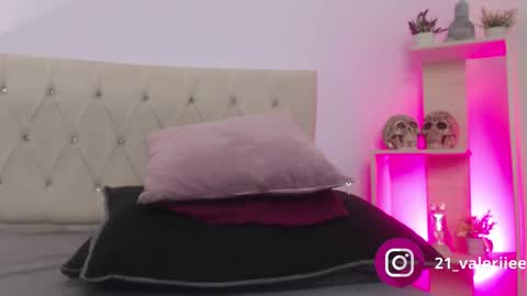 Valeriee online show from 9, 1, 2025