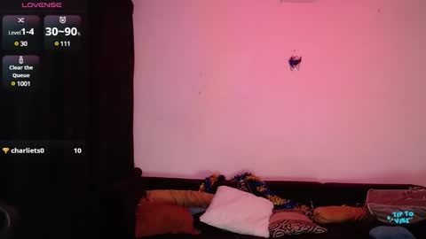 Snapshot of valerie_smile chatting on 4, 1, 2025 Valerie online show from 4, 1, 2025