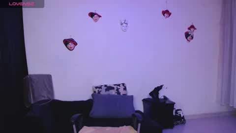 Snapshot of valerie_smile chatting on 5, 10, 2025 Valerie online show from 5, 10, 2025