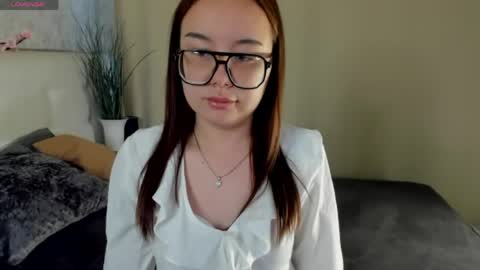 Snapshot of valerie_yatess chatting on 5, 6, 2026 Eva online show from 5, 6, 2026