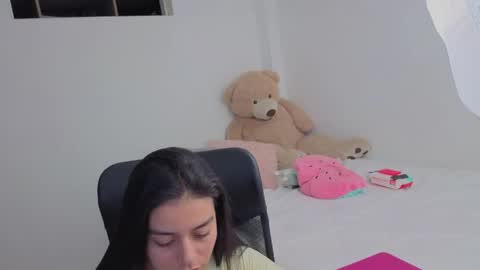 Juli C online show from 12, 4, 2026