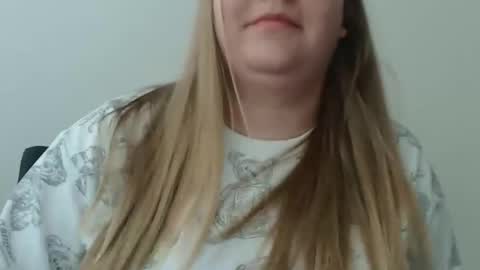 Snapshot of valerivane chatting on 27, 11, 2025 Valery online show from 27, 11, 2025