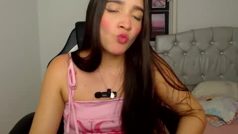 Snapshot of valery_alejo chatting on 21, 4, 2026 valeria online show from 21, 4, 2026