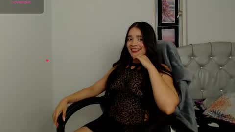 Snapshot of valery_alejo chatting on 19, 5, 2026 valeria online show from 19, 5, 2026