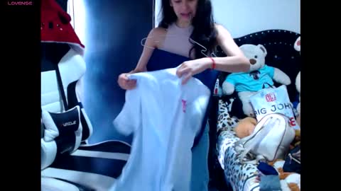 B V Naughty online show from 18, 1, 2026