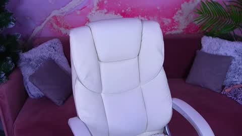 V A L E R Y  M U R online show from 3, 2, 2026