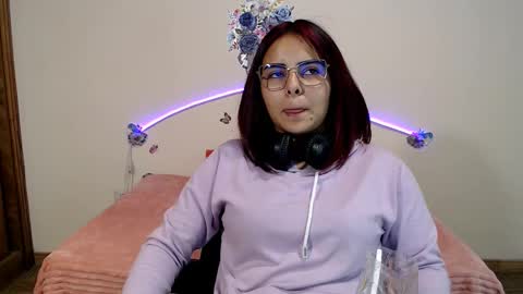 Angelyxs online show from 2, 11, 2025