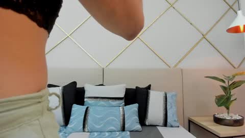 Snapshot of valesantodomingo chatting on 3, 4, 2026 Sofia online show from 3, 4, 2026