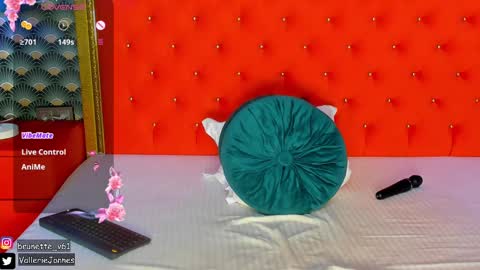 Valerie Val V online show from 9, 3, 2025