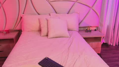 Vallery online show from 13, 4, 2026