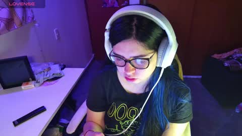 Im Violet online show from 1, 1, 2025