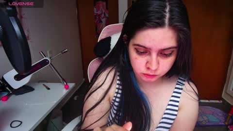 Im Violet online show from 6, 2, 2025