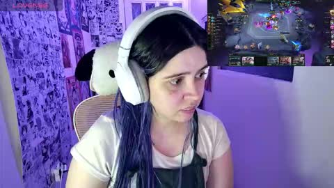 Im Violet online show from 6, 11, 2025