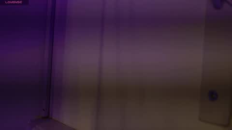 Vallolet Peach  online show from 3, 11, 2025