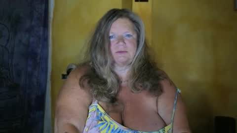Snapshot of vampwoman chatting on 14, 5, 2026 vampwoman online show from 14, 5, 2026