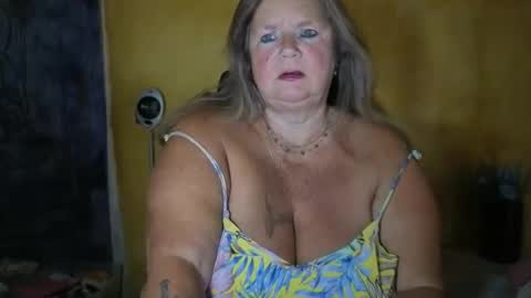 Snapshot of vampwoman chatting on 9, 6, 2026 vampwoman online show from 9, 6, 2026