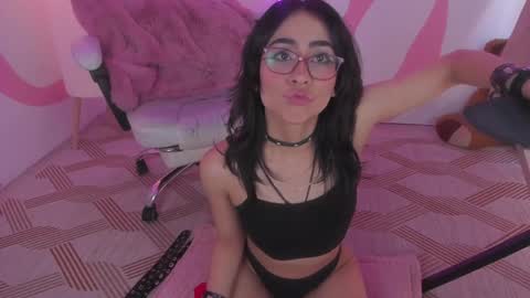 Snapshot of vampy_dolll chatting on 7, 12, 2024 vampy_dolll online show from 7, 12, 2024
