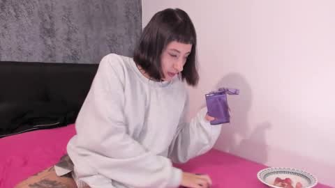 Babi Alu online show from 2, 3, 2025