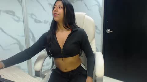 Snapshot of vanelin18 chatting on 27, 12, 2024 Vane online show from 27, 12, 2024