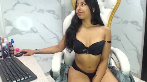 Snapshot of vanelin18 chatting on 23, 1, 2025 Vane online show from 23, 1, 2025