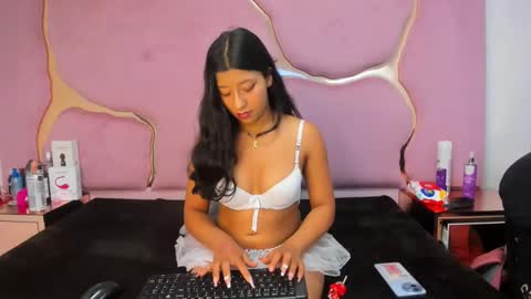 Snapshot of vanelin18 chatting on 18, 2, 2025 Vane online show from 18, 2, 2025