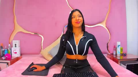 Snapshot of vanelin18 chatting on 11, 3, 2025 Vane online show from 11, 3, 2025