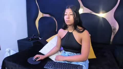 Snapshot of vanelin18 chatting on 31, 7, 2026 Vane online show from 31, 7, 2026