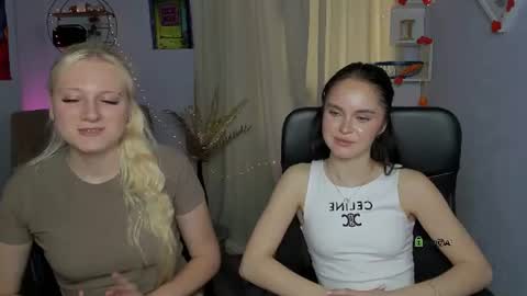 Snapshot of vanesa_lux chatting on 23, 6, 2026 Vanesa online show from 23, 6, 2026