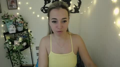 Snapshot of vanessa_joy_ chatting on 4, 6, 2026 Vanessa online show from 4, 6, 2026