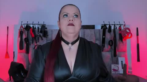 Vanessa online show from 12, 11, 2025