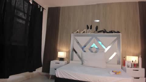 Vanessa Hard online show from 2, 12, 2025