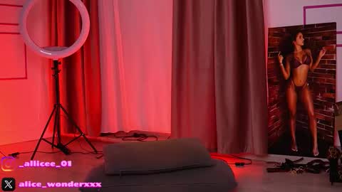 Vanessa Simon online show from 3, 2, 2026