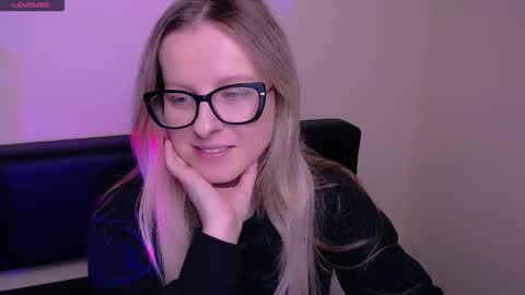 Mia online show from 21, 10, 2025