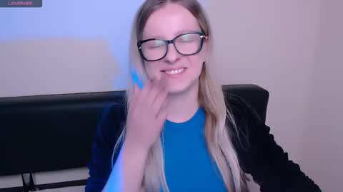 Mia online show from 28, 10, 2025