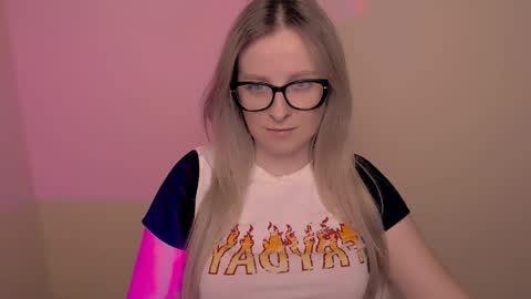 Mia online show from 2, 4, 2026