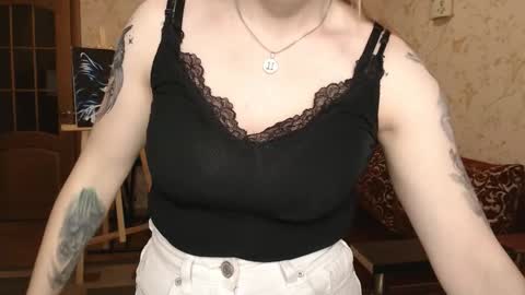 VanillaMuffin online show from 10, 3, 2025