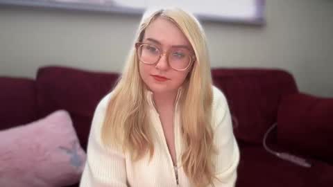 vanillapuddingpie online show from 18, 2, 2025